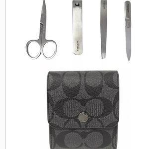 Coach Grooming Kit (Black)